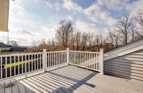 Northeast South Bend House | Spacious 5-bedroom house with hot tub and theatre room in charming South Bend