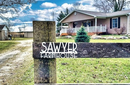Sawyer House | Spacious 5-Bedroom Sawyer Farmhouse Retreat