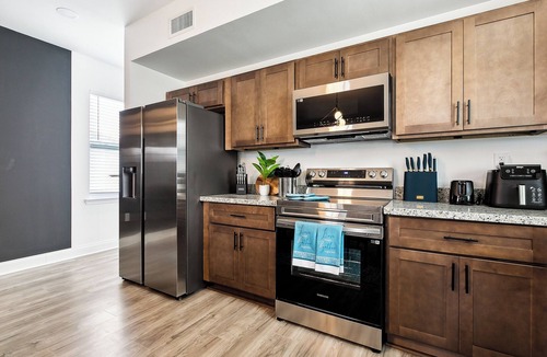 Florida Area Apartment | Spacious 5 BR Getaway in NOLA