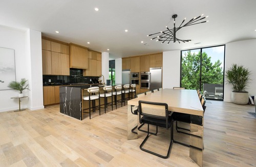 Broken Bow Cabin | Spacious 5BR Modern Retreat w/Heated Pool & Rooftop Bar| Near Hochatown