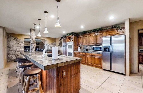 Leeds House | Spacious 5BR Mountainview Zion National Park