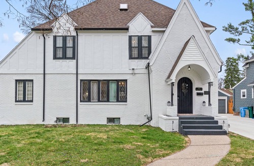 Lansing House | Spacious 6-bedroom house in charming Lansing with WiFi, AC
