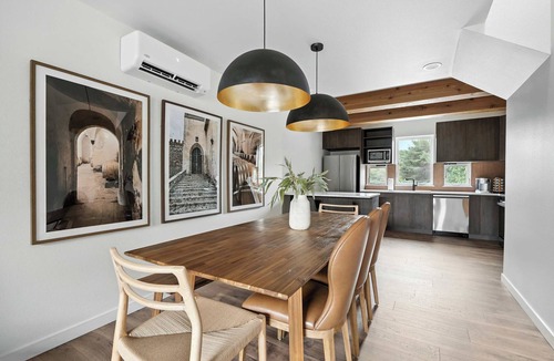 Kerns Condo | Spacious 6BR - New Spanish Home in Best Kerns Spot