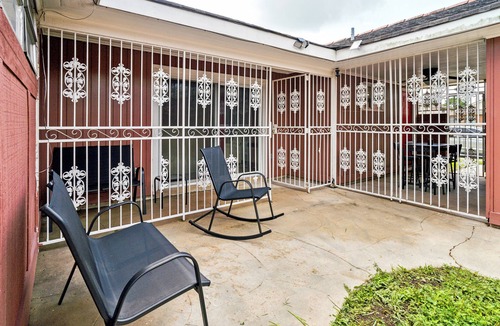 Pines Village House | Spacious & Availablen10 Mins Away from the French Quarters!nHome Away From Home!