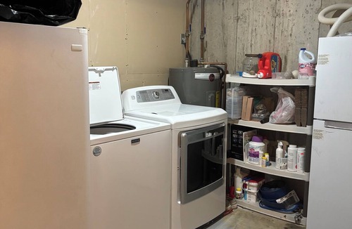 Poplar Bluff Apartment | Spacious Basement Retreat Theater Pool Hot Tub