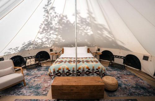 Carson Other | Spacious Bell Tent with Private Deck & Forest Access near Carson, Washington