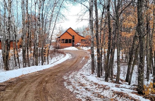 Spooner Cabin | Spacious Cabin in the woods on Island Lake