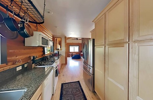 Flagstaff House | Spacious Chic Cabin with Gorgeous Views, Outdoor Lounge, Family Friendly