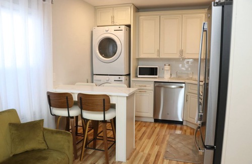 Uniondale Apartment | Spacious & Elegant 3 full bedroom apartment - Heart of Long Island