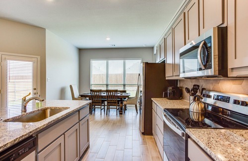 Forney House | Spacious Forney Home Rental w/Game Room!