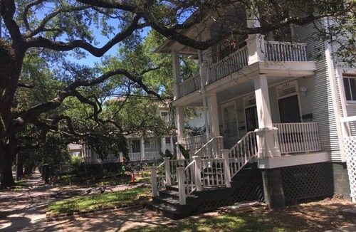Broadmoor Apartment | Spacious Napoleon Avenue Mardi Gras Apartment