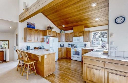 South Beach House | Spacious oceanfront home with free WiFi and wrap-around deck