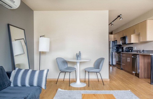 Lower Queen Anne Apartment | Spacious Queen Anne 1BR w/Gym, W/D, Lounge & Roof Deck, by Blueground