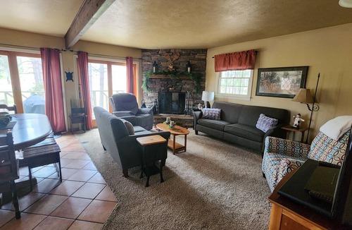 Thompsonville House | Spacious Resort Home on 10th Fairway - 6 Bedrooms, 3 Baths. GOLF, SKI, SPA