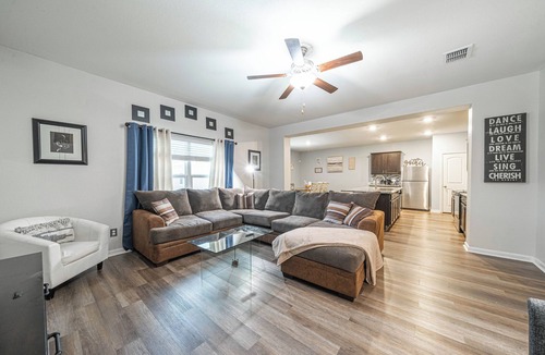 Medina Valley House | Spacious SATX Escape. Family + Work-Ready 4BR/3.5BA Near Lackland AFB