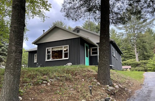 Crandon Cottage | Spacious, three bedroom cottage on beautiful Lake Metonga.