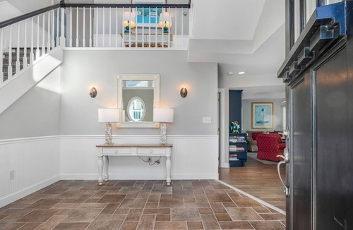 Avalon House | Spacious, three-level, beachblock home with 5 bedrooms and 4.5 baths