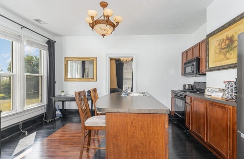 Michigan City Apartment | Spacious upstairs 1bed- Walking distance to Beach outlet mall