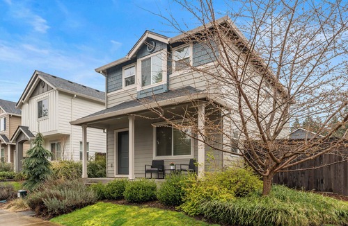 Evergreen House | Spacious Vancouver Stay. Near Dining & I-205