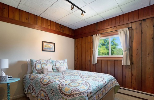 Empire House | Sparrow Meadows | House in Empire with a beautiful yard - prime location