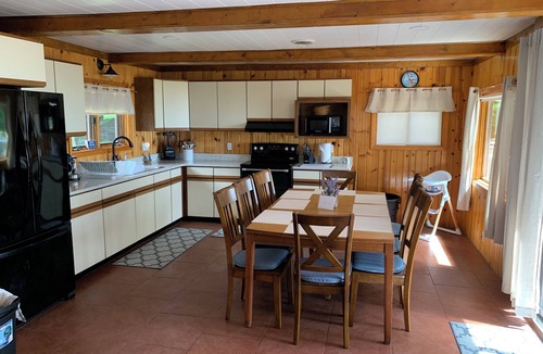 Bay de Noc Township House | Spectacular Beach - 1.5 hours to Pictured Rocks! - South Central Upper Michigan
