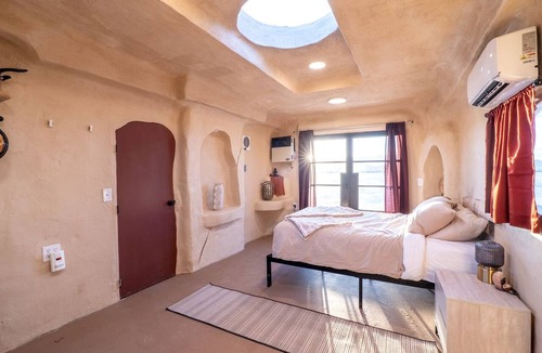 Beryl Junction Cabin | Spectacular Cave Perfect for Families or Groups in Utah