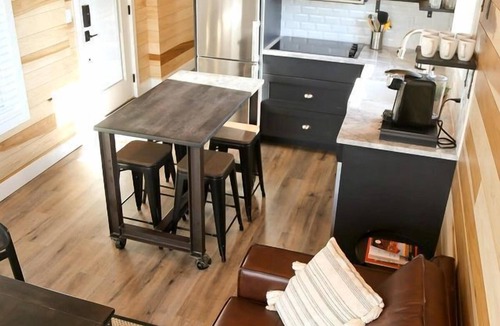 Escalante Cabin | Spectacular Secluded Tiny House with Stunning Desert Views in Escalante, Utah