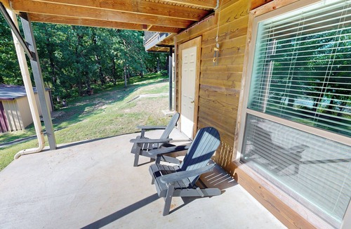 Hoyt House | Sprawling Eufaula Lake Sanctuary w/Dock!