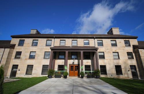 Mitchell Hotel | Spring Mill Inn