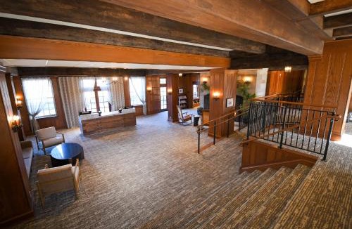 Mitchell Hotel | Spring Mill Inn