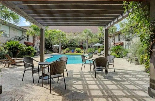 Uptown Apartment | Spring Special Steps from Galleria & Shops Unit 123