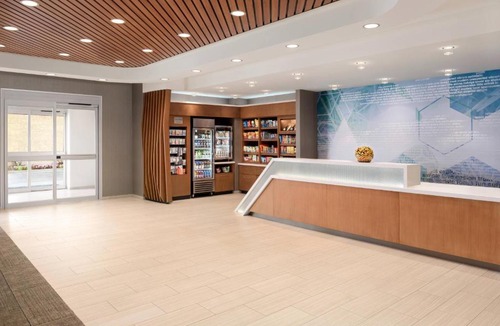 Wauwatosa Hotel | SpringHill Suites by Marriott Milwaukee West/Wauwatosa
