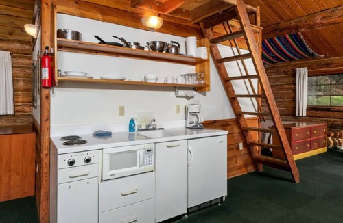 Stevenson Cabin | Spruce Cabin at Wilder and Pine Riverside Cabins