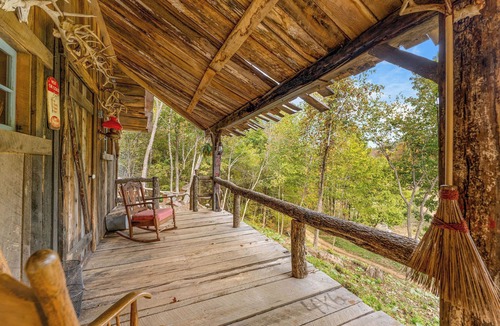 Jasper Cabin | Squatters Cabin