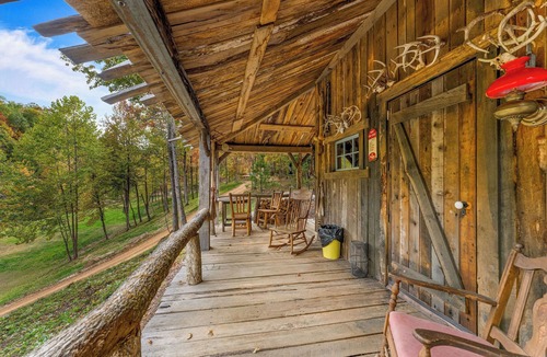 Jasper Cabin | Squatters Cabin