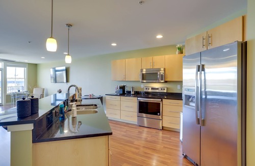 Saint Joseph Condo | St Joseph Condo < 1 Mi to Beach & Downtown!
