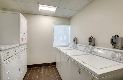 San Jose Hotel | Stay In great Shape! Minutes to Levi's Stadium, Pet Friendly + Free Breakfast!