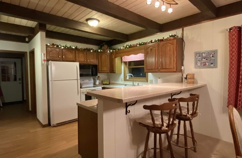 Thompsonville Ski Chalet | Stay-N-Play Chalet! Rate discounts are in effect through March. Book Now!
