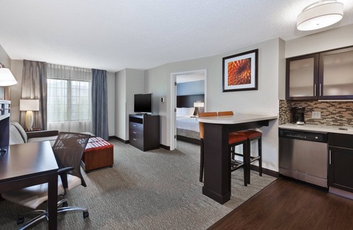 Utica Hotel | Staybridge Suites Detroit-Utica by IHG