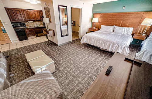 Elkhart Hotel | Staybridge Suites Elkhart North by IHG