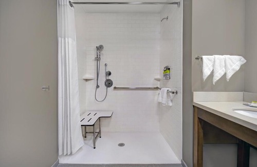Sterling Heights Hotel | Staybridge Suites Sterling Heights - Detroit Area by IHG