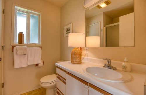 Coos Bay Apartment | #StayinMyDistrict Cape Arago Studio Suite