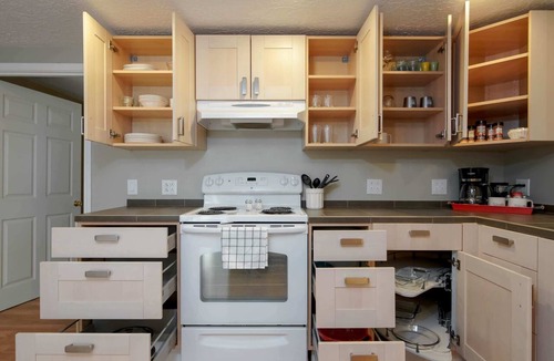 Northwest Portland Apartment | #StayinMyDistrict St Johns Forest Park Apt