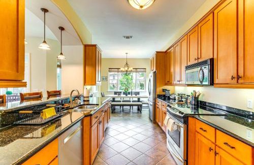 Navarre House | Steps to Bay: Tranquil Navarre Retreat w/Balcony