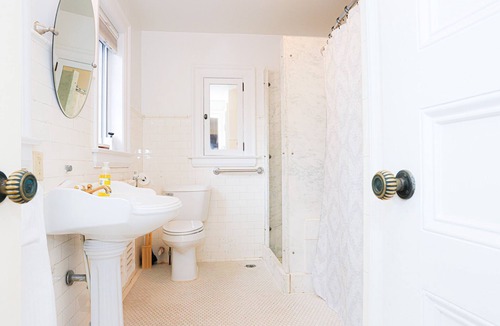 Burns Park Bed & Breakfast | Stone Chalet B&B Inn and Event Center