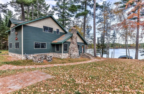 Manitowish Waters House | Stone Lake View – Dock, Sauna & Bunkhouse