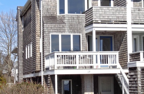 Stonington House | Stonington district on the water
