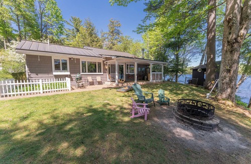 Wetmore House | Straits Chilling: Fall Colors Retreat | Lakefront Cabin in Northern Michigan