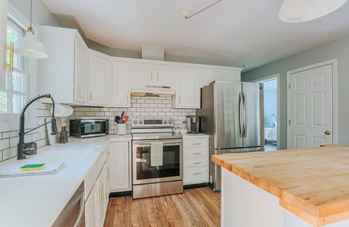 Staunton House | Stuart Cottage
