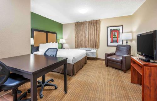 Florence Hotel | Studio 6 Extended Stay Florence KY - Meijer Dr Cincinnati
